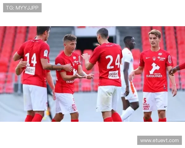 访问MK足球官网获取最新赛事资讯和专业比赛分析,掌握第一手足球动态